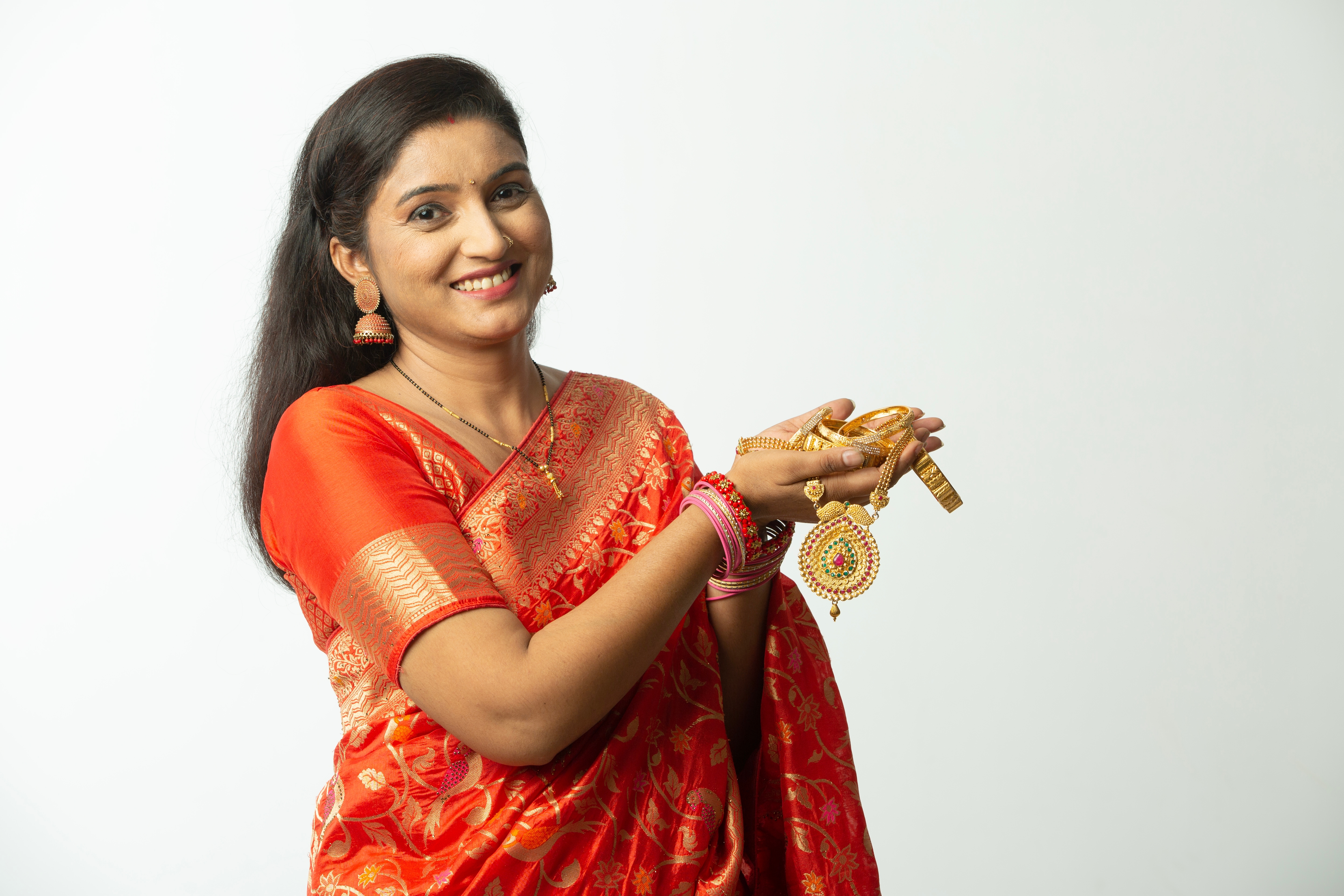 Finance Ministry instructs RBI to ensure gold loan rules do not adversely impact small borrowers